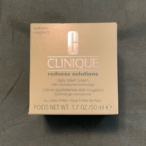 Clinique Redness Solutions Daily Relief Cream NWT